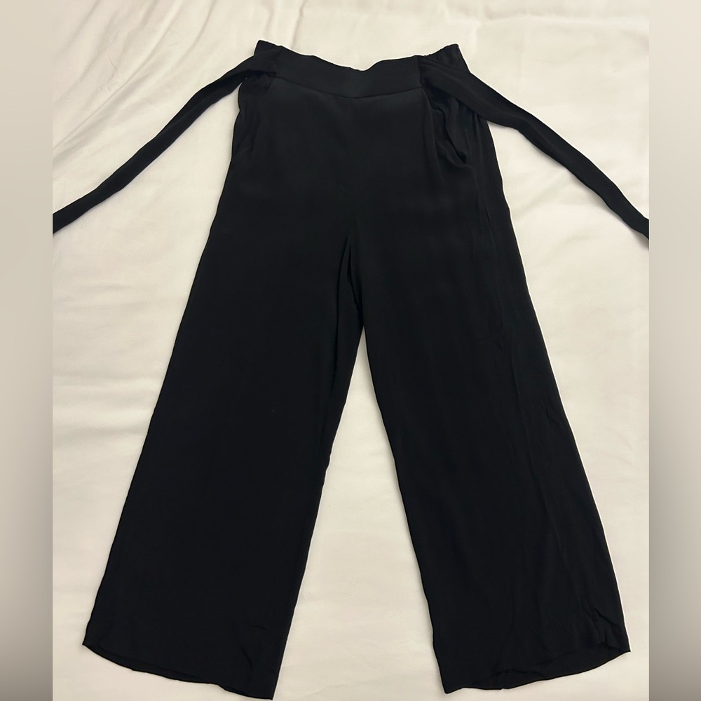 ARITZIA Crepe Cropped Flowy Pants - black - XS